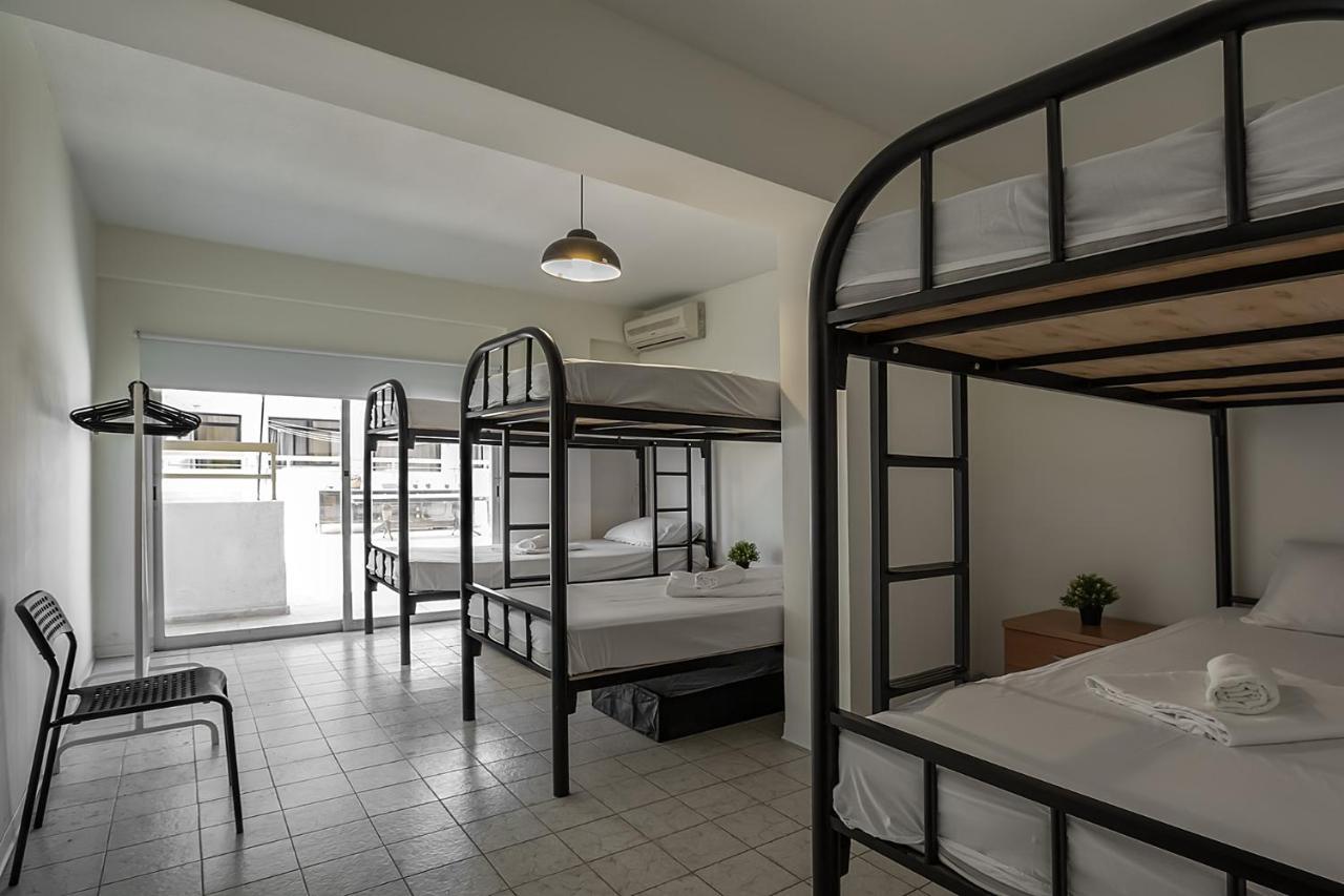 White Hostel 利马索尔 外观 照片